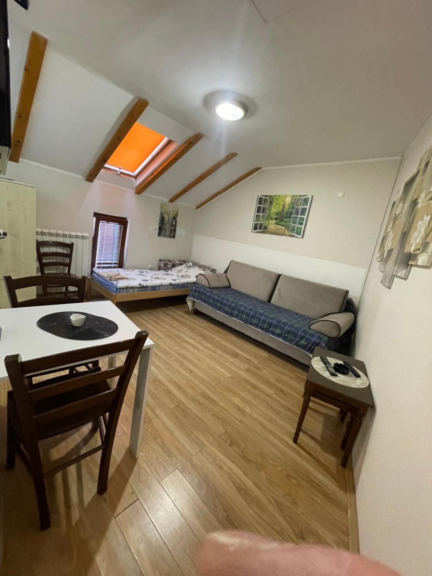 Bulevar Apartments Пожареваць Екстер'єр фото